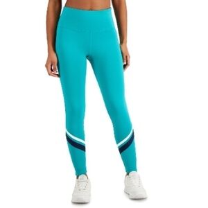 ID Ideology Plus Size Striped Side Pocket 7/8
Leggings, pants